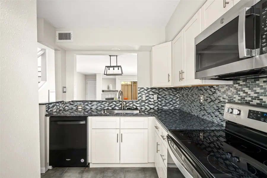 5000 Glenmont Drive, Houston, TX 77081 - Image #3