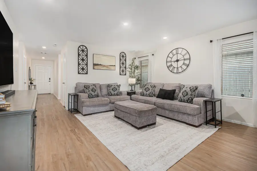 9906 Wembley Vista Court, Baytown, TX 77521 - Image #2