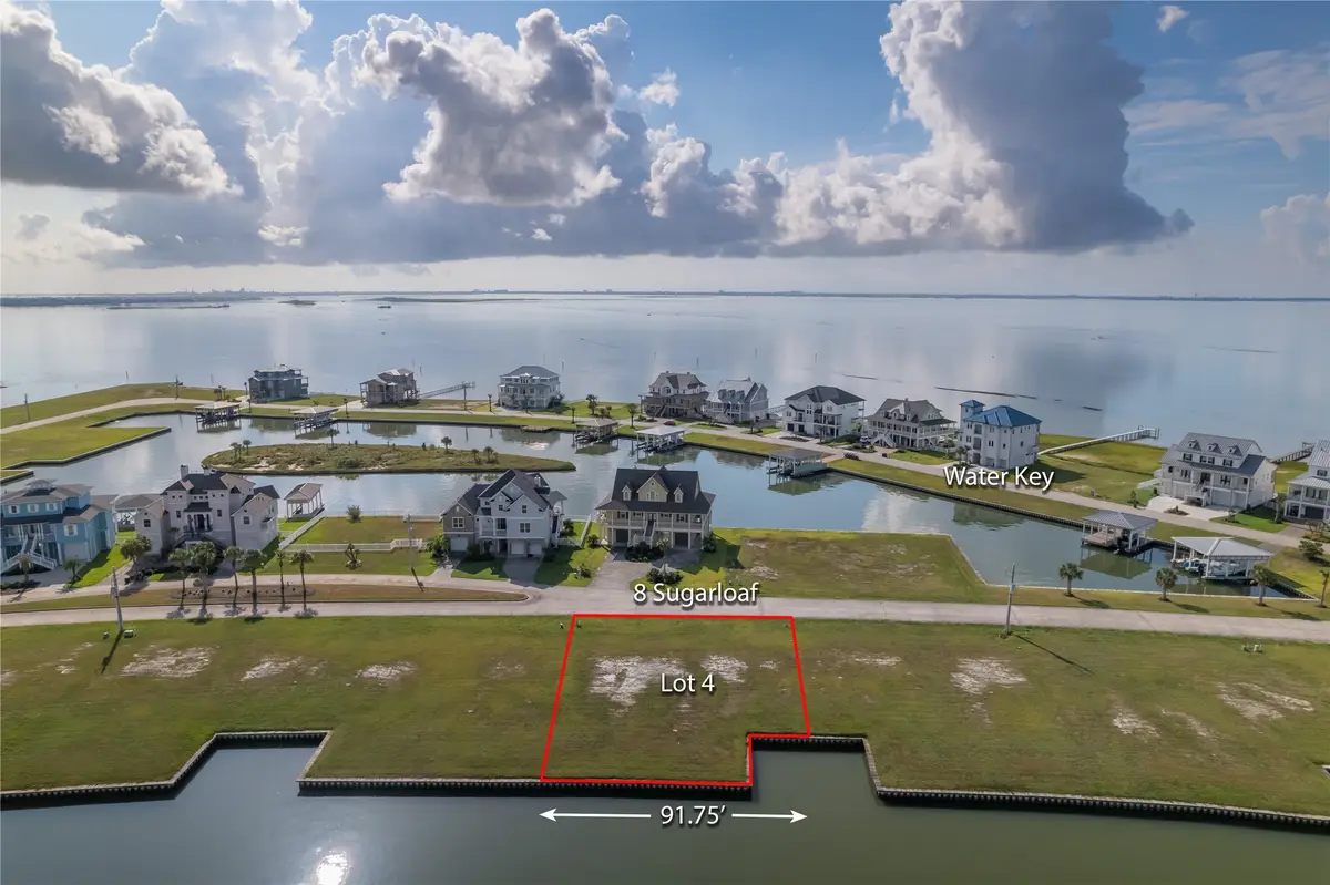 8 Sugarloaf, Hitchcock, TX 77563 - Image #1