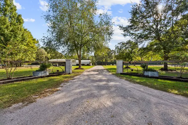 40 Olson Road, New Waverly, TX 77358