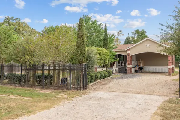 16320 Summit Oaks Drive, Conroe, TX 77303