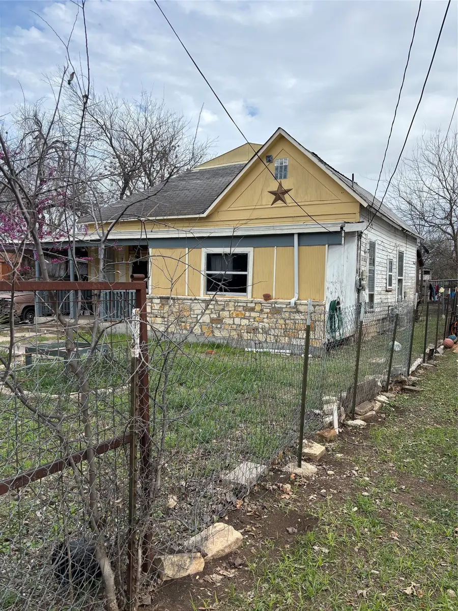 725 Swigert Avenue, Kerrville, TX 78028 - #2