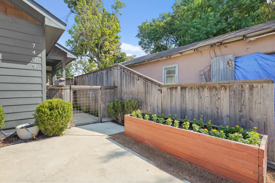 7409 Avenue K, Houston, TX 77011 - Image #2