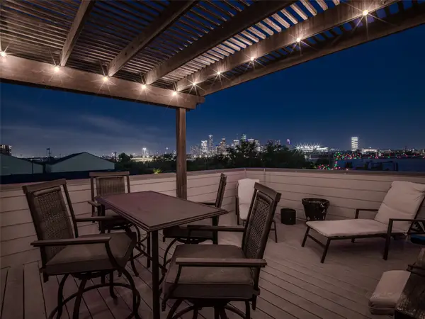 1045 Voight Street, Houston, TX 77009