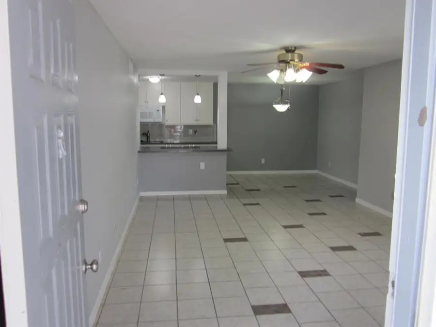 9797 Leawood Boulevard #1411, Houston, TX 77099 - Image #3