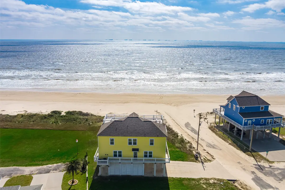 804 Eastview, Crystal Beach, TX 77650 - #1