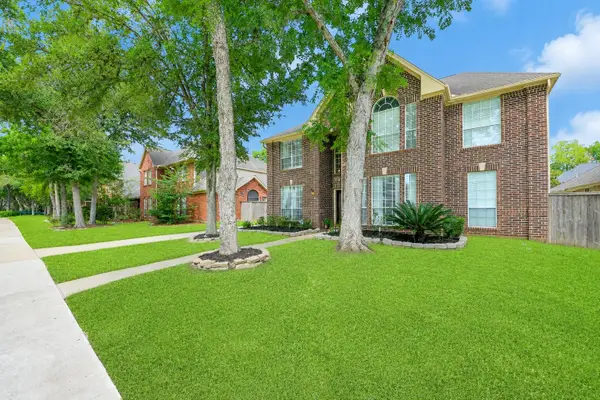 1123 Glendale Drive, Sugar Land, TX 77479