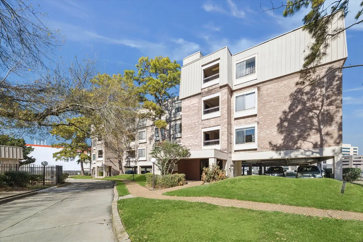 2213 Braeswood Blvd #12A, Houston, TX 77030 - Image #1