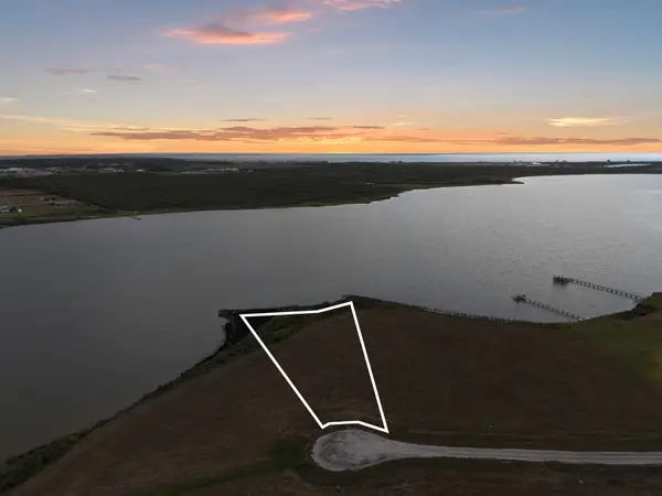 109 Bay Drive, Palacios, TX 77465