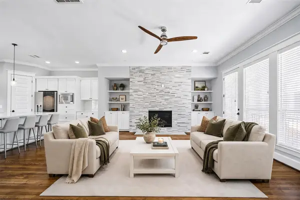 415 W 16th Street #D, Houston, TX 77008