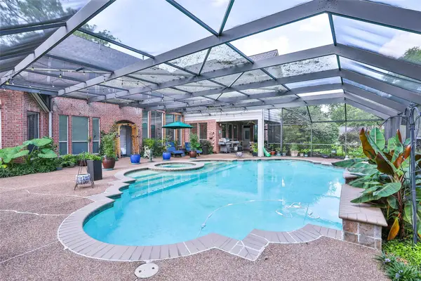 2107 N Shadow Grove Lane, Richmond, TX 77406