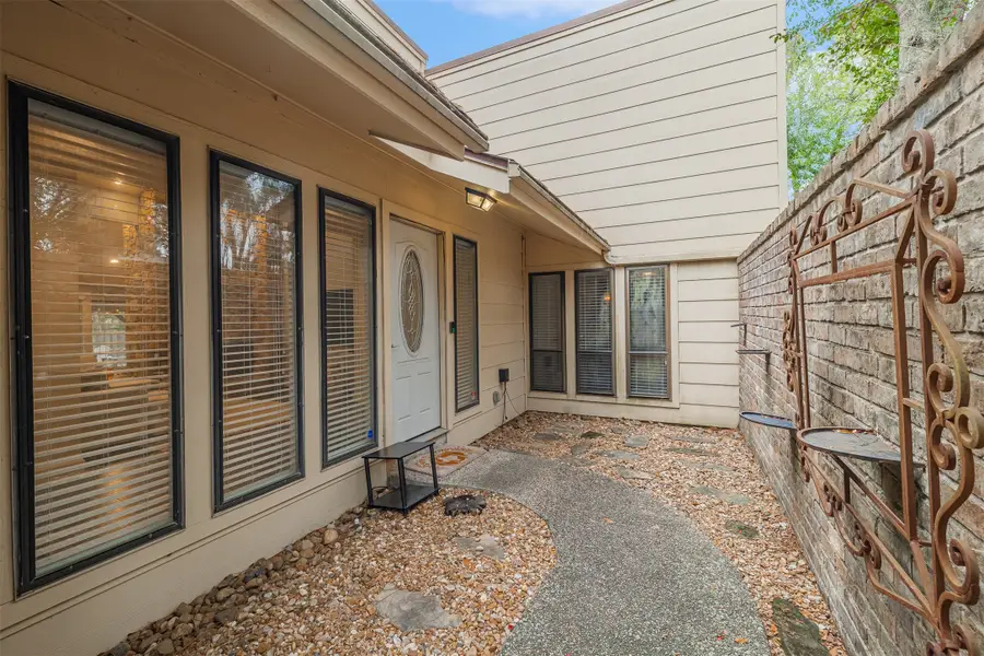 2227 Seven Oaks Drive, Kingwood, TX 77339 - Image #3