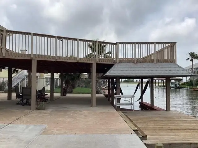 215 Barracuda Street, Bayou Vista, TX 77563 - Image #3