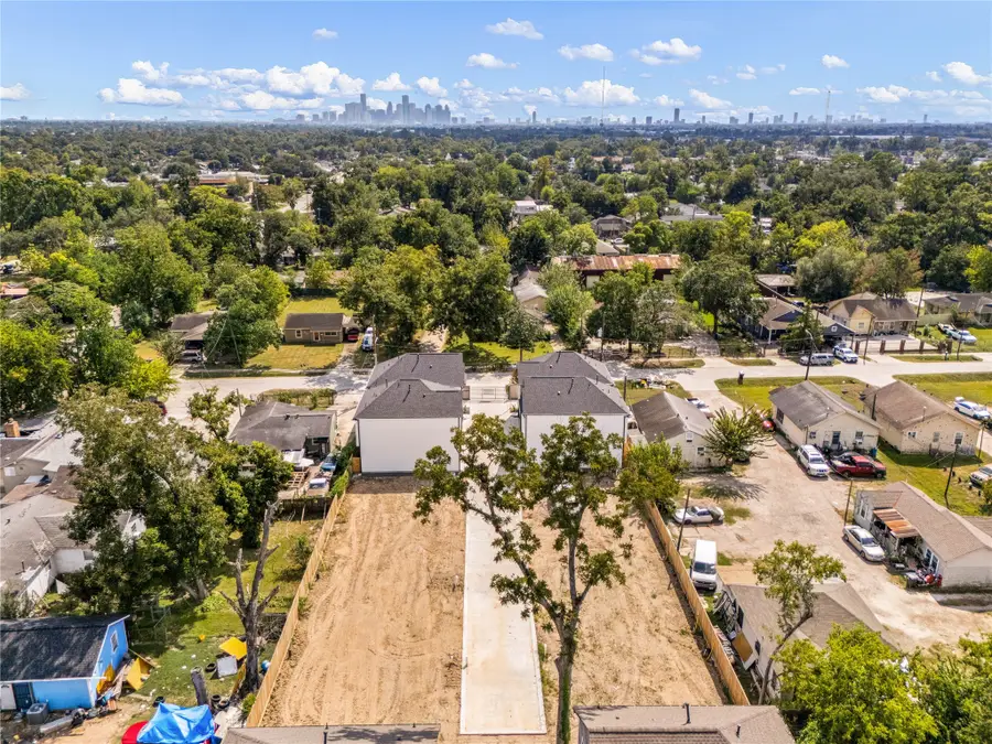 241 Rebecca Street #A, Houston, TX 77022 - Image #3