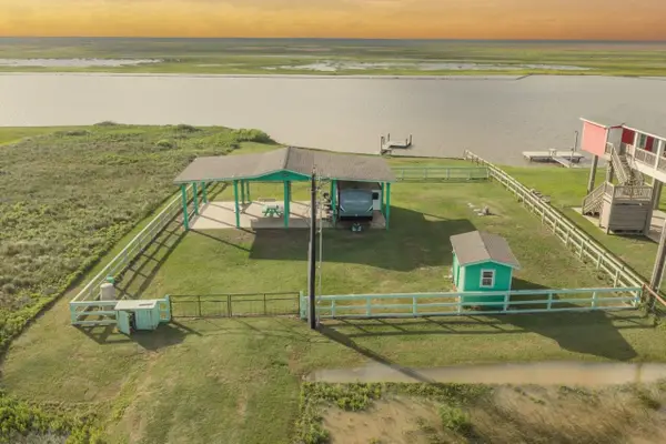 1059 Canal Drive, Sargent, TX 77414