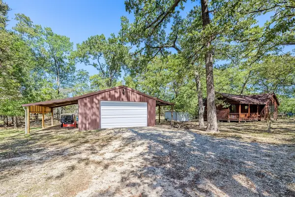 130 Hilltop Lsv Drive, Huntsville, TX 77320