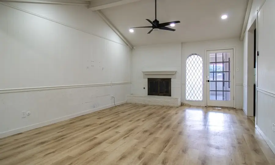 2106 Guinevere Street, Arlington, TX 76014 - Image #3