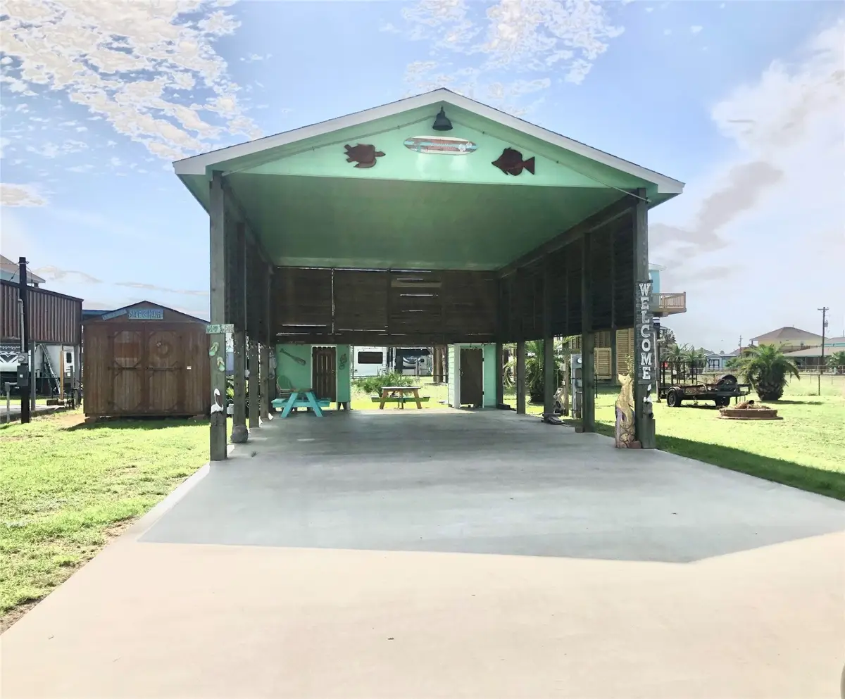 911 East Road, Crystal Beach, TX 77650 - #1