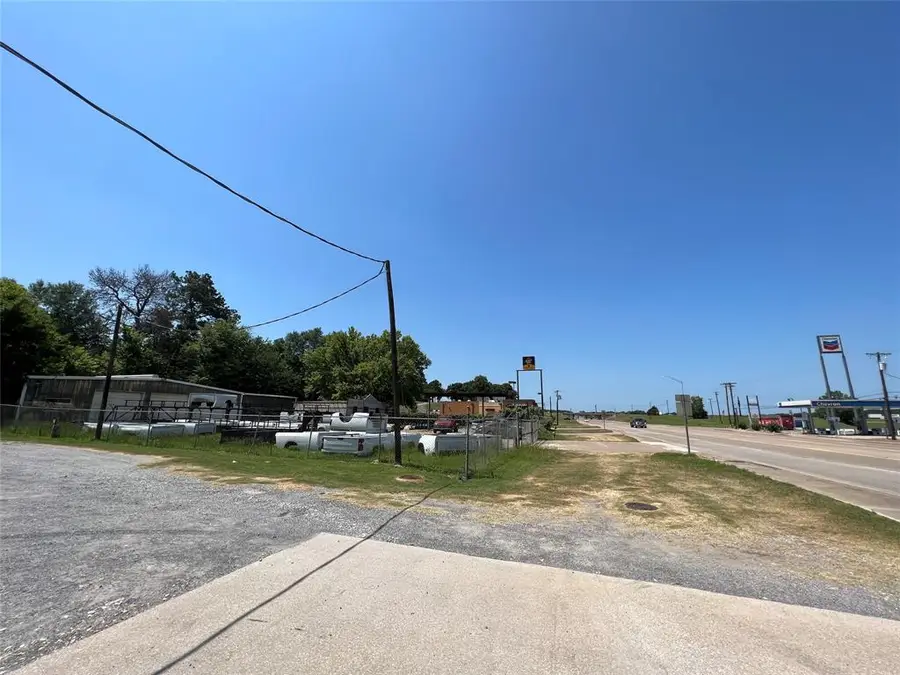 1518 W Commerce, Buffalo, TX 75833 - Image #2