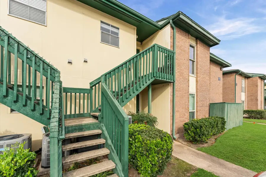 1516 Bay Area Boulevard #B8, Houston, TX 77058 - #3