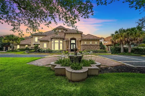 12 Retreat Boulevard, Richmond, TX 77469