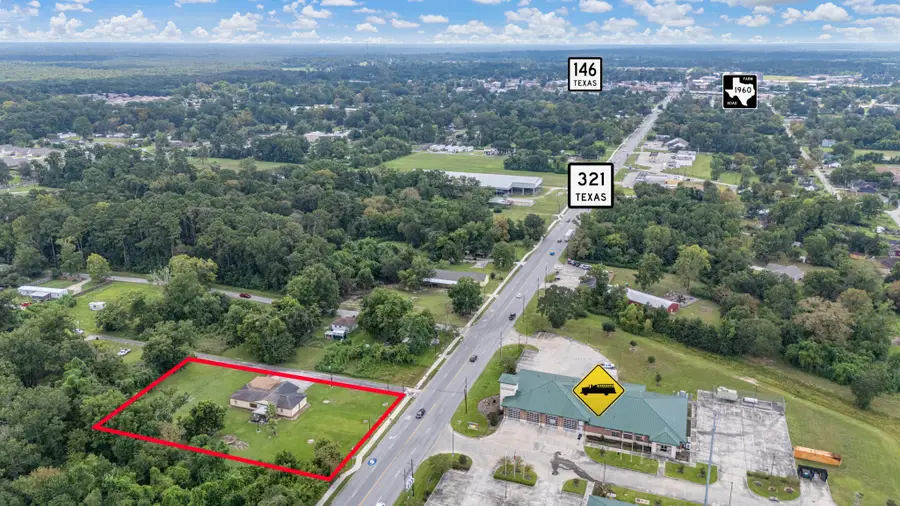 208 Barnes, Dayton, TX 77535 - Image #3