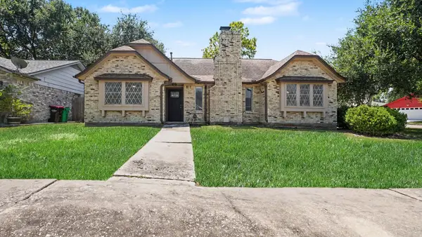 705 Meadowlark Lane, Baytown, TX 77521