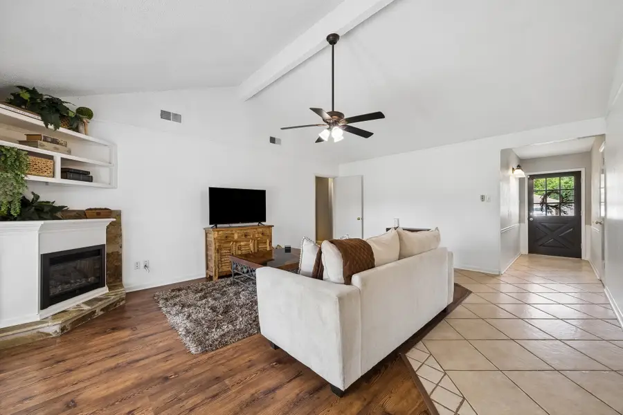 605 Heather Lane, Friendswood, TX 77546 - #2