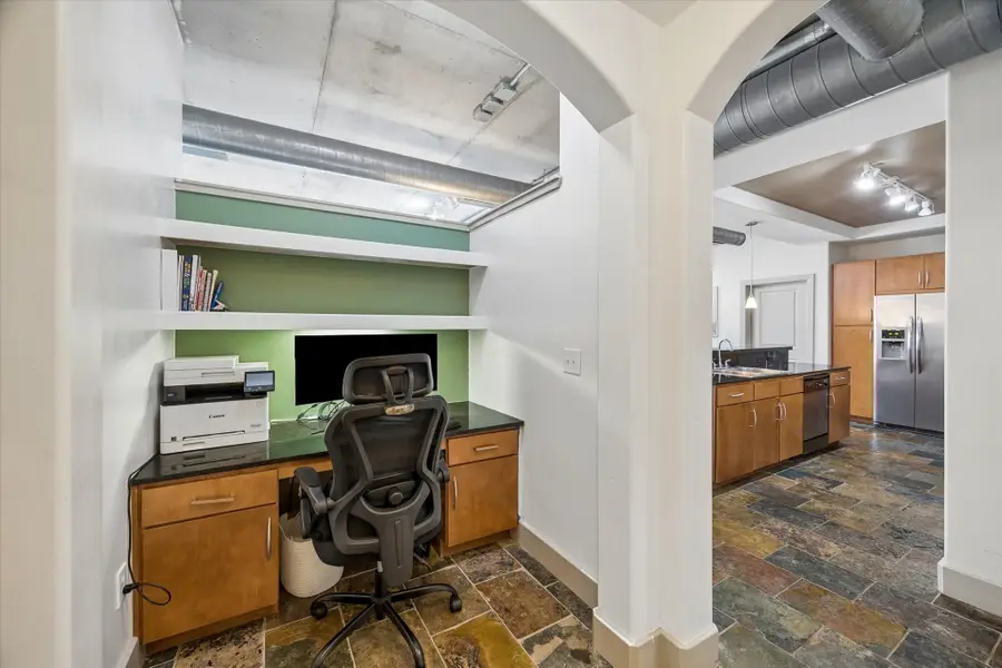 1901 Post Oak Boulevard #303, Houston, TX 77056 - #2