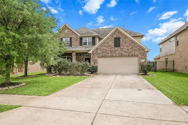 1822 Luminous Waters Lane, Rosharon, TX 77583