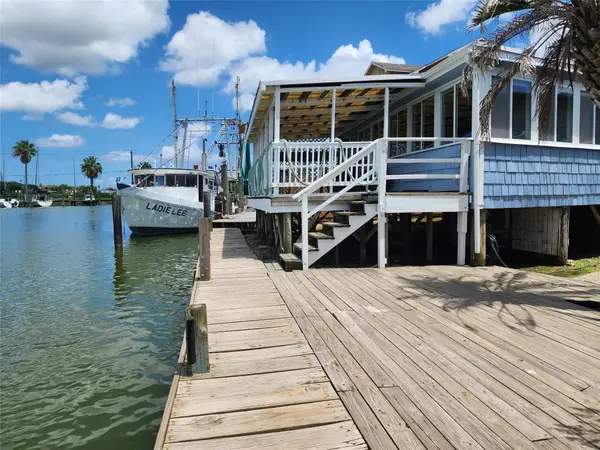 21 Tindel Street, Clear Lake Shores, TX 77565