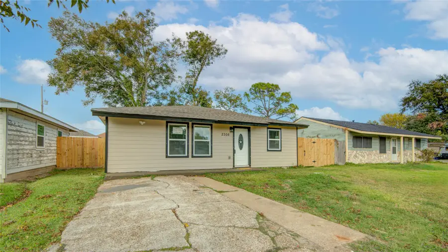 2306 19th Avenue N, Texas City, TX 77590 - Image #3