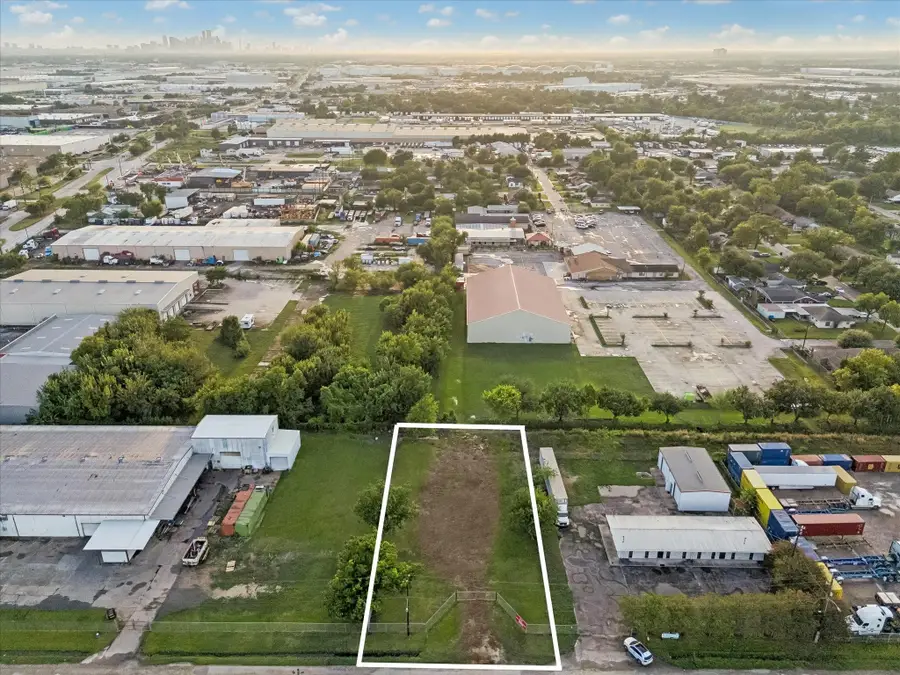 0 Trailmobile Drive, Houston, TX 77013 - #3