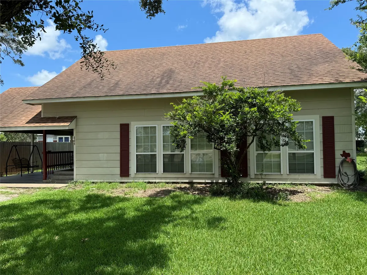 504 Hackberry Street, Louise, TX 77455 - Image #1