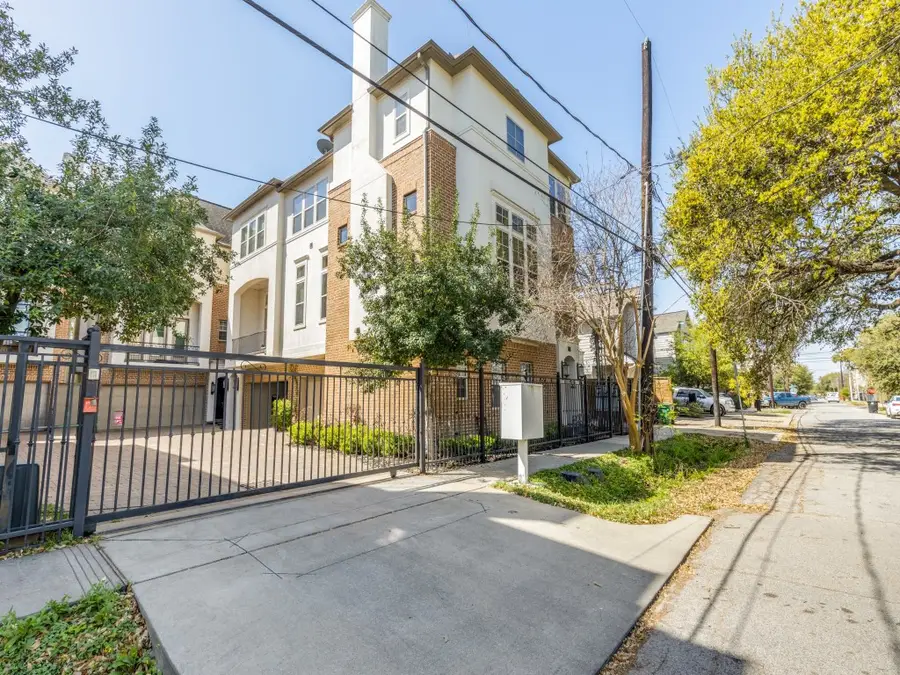 5229 Petty Street #E, Houston, TX 77007 - Image #3