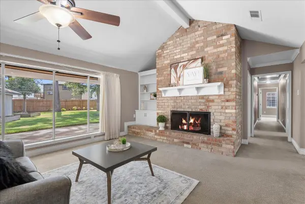 2904 Frostwood Circle, Dickinson, TX 77539