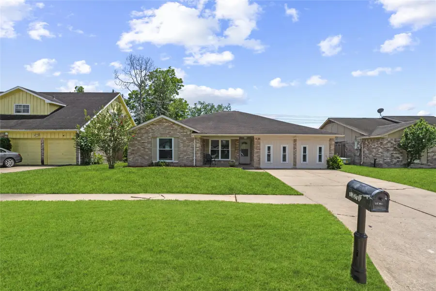 12211 Pine Knoll Drive, Houston, TX 77099 - Image #2