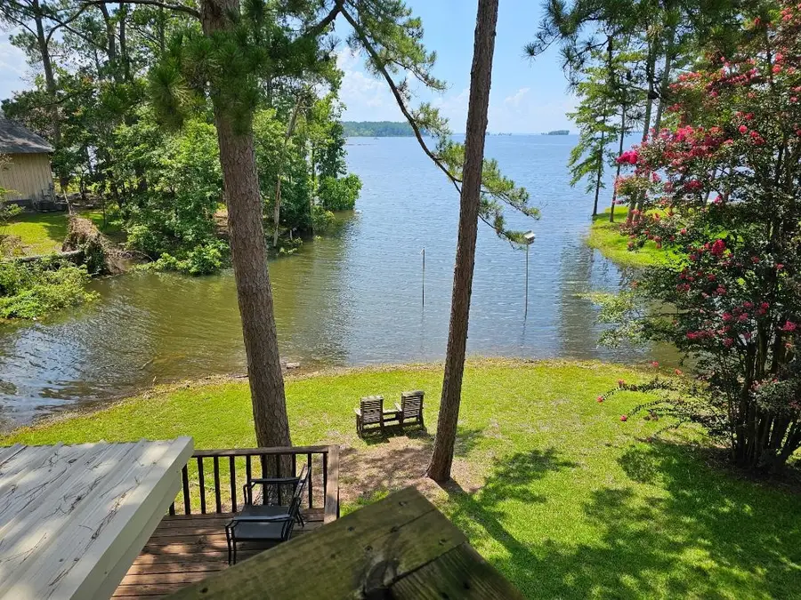 893 Lakeshore Drive, Brookeland, TX 75931 - Image #2