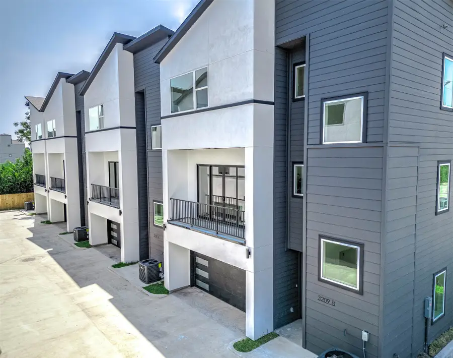 3207 St Emanuel Street #A, Houston, TX 77004 - Image #2