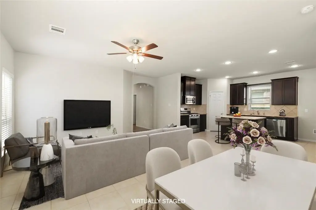 1333 Red Hills Drive, Rosharon, TX 77583 - Image #1