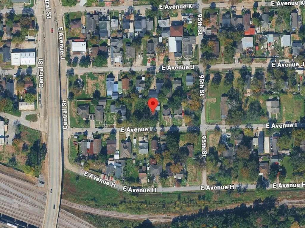9435 E Avenue I, Houston, TX 77012 - #1