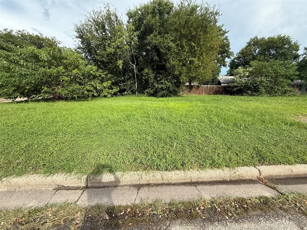 116 & 118 8th Street N, Texas City, TX 77590 - Image #1