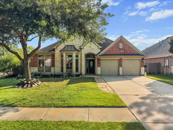 6103 Castle Peak Lane, League City, TX 77573