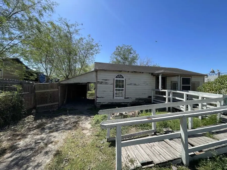 1017 W Buchanan Street, Harlingen, TX 78550 - Image #2