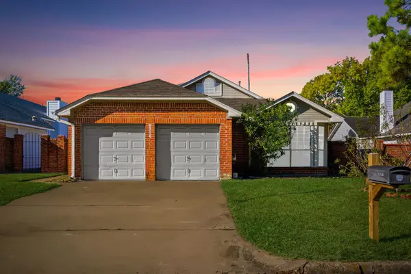 9306 Corner Oaks Lane, Houston, TX 77036