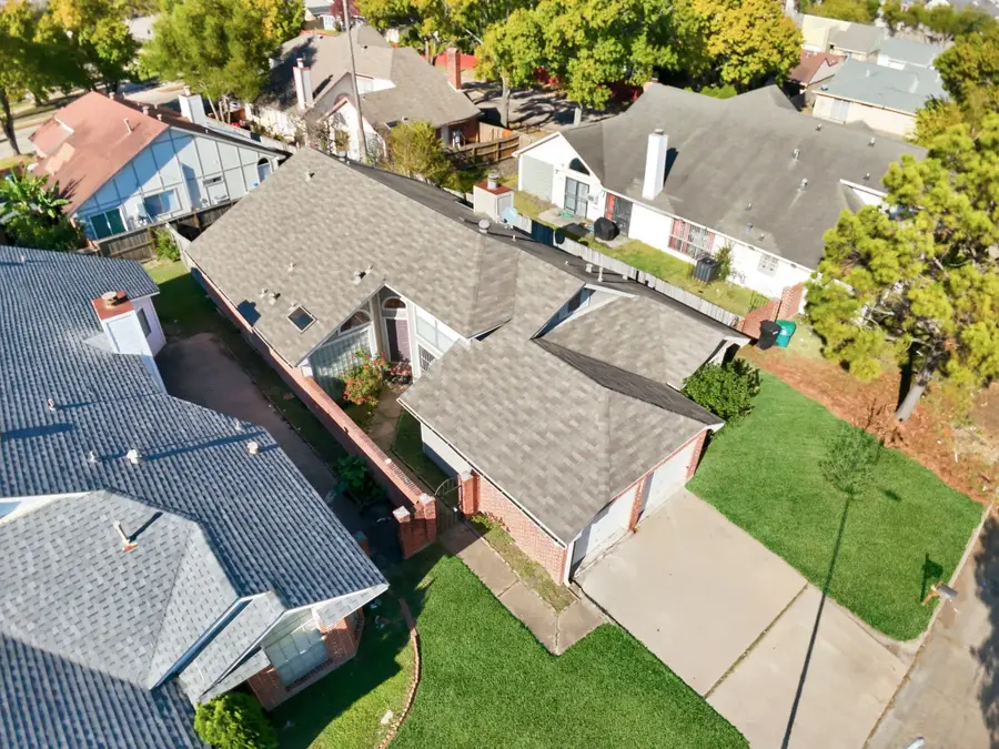 9306 Corner Oaks Lane, Houston, TX 77036 - Image #3