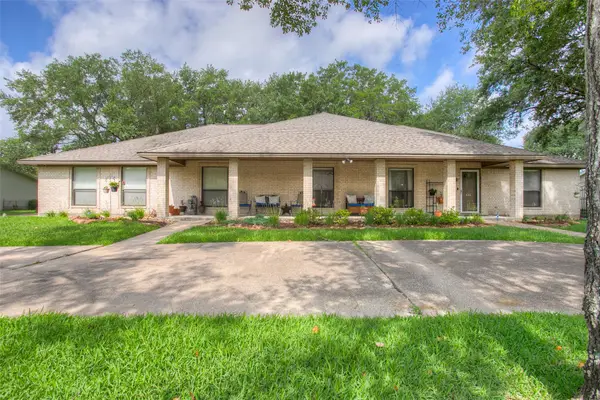 426 Brook Hollow Drive, Huntsville, TX 77340