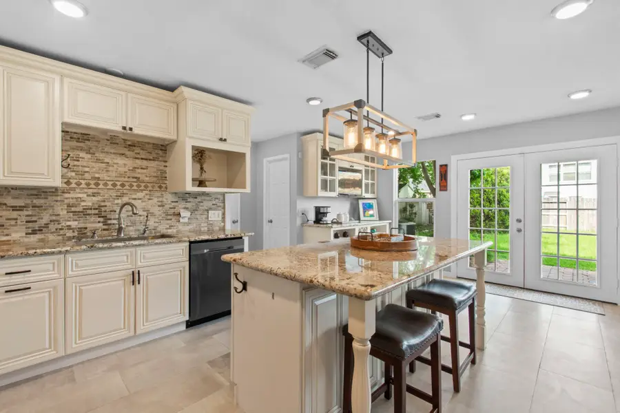 18302 Valiant Brook Court, Humble, TX 77346 - Image #2