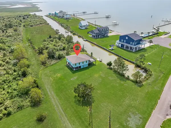 510 Flamingo Drive, Smith Point, TX 77514