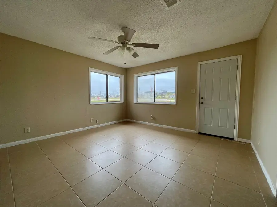 222 S Avenue G, Freeport, TX 77541 - Image #3